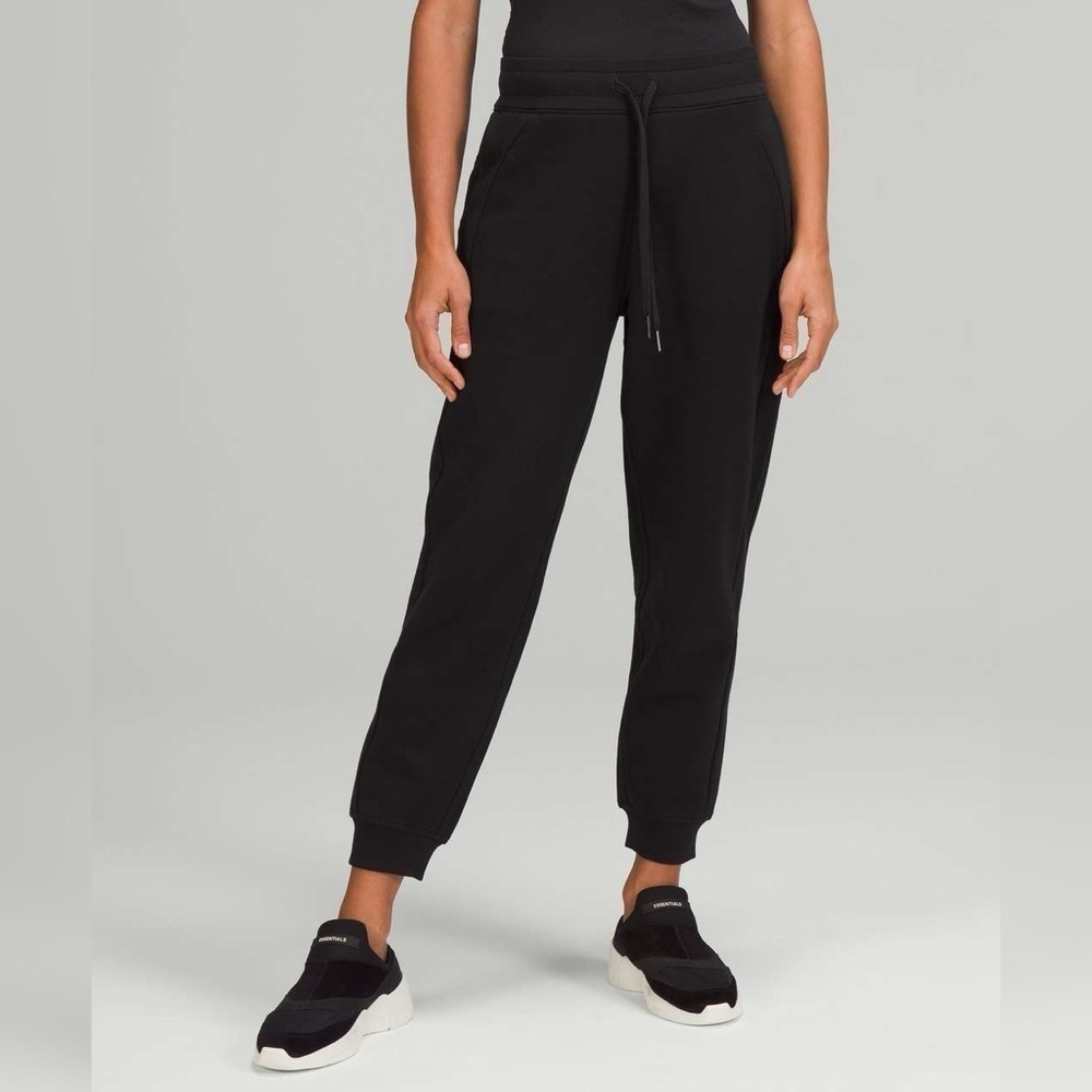 Lululemon | Scuba High-Rise Jogger 7/8 Length Size 4